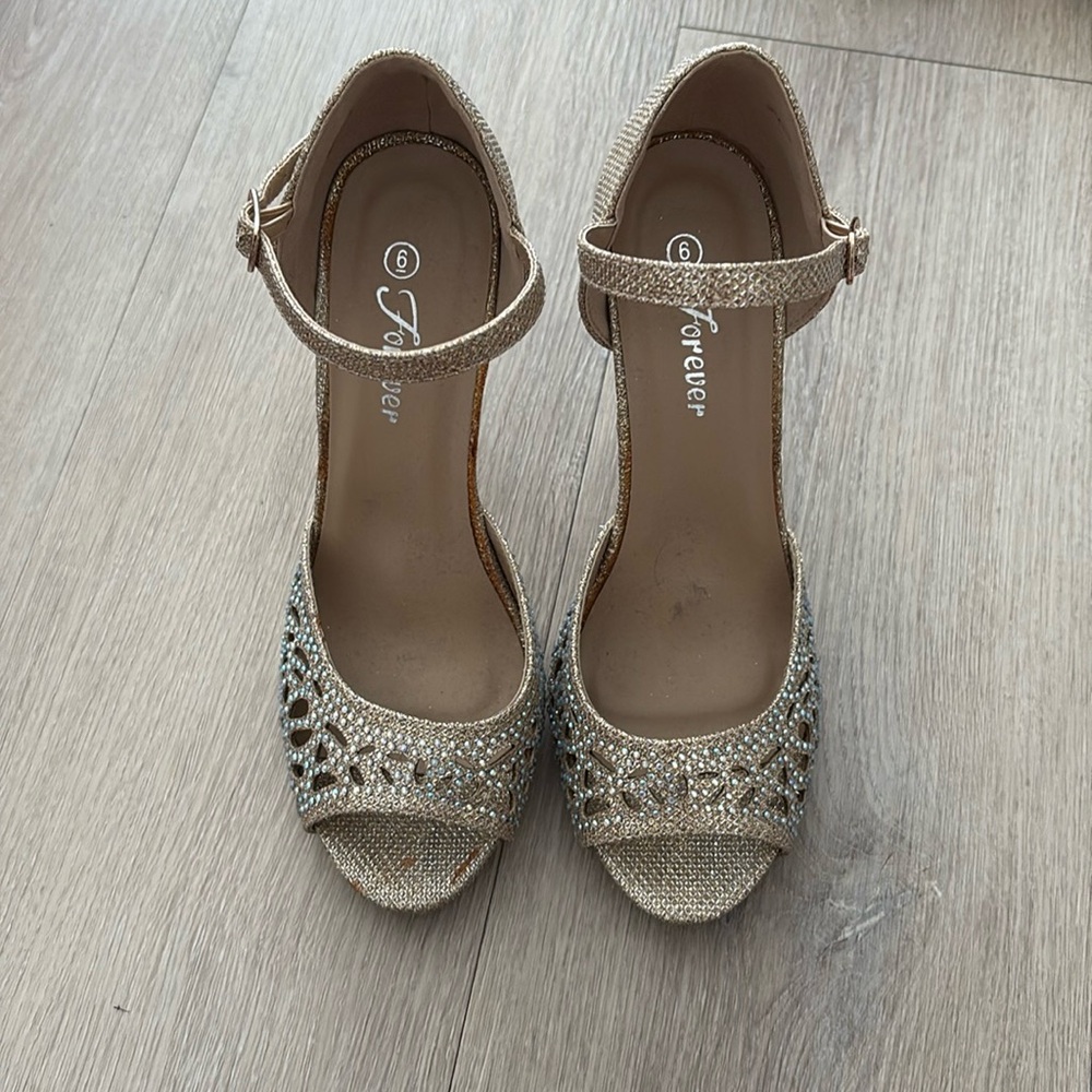 Forever Womens Open Toe Heels Rose Gold Rhinestones Ankle Straps Skinny Heel